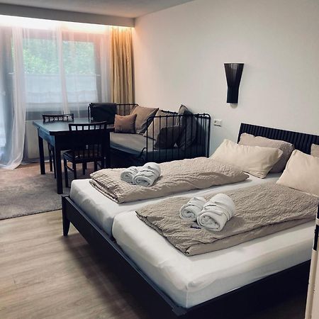 Free Apartment - Ermstal バート・ウーラッハ エクステリア 写真