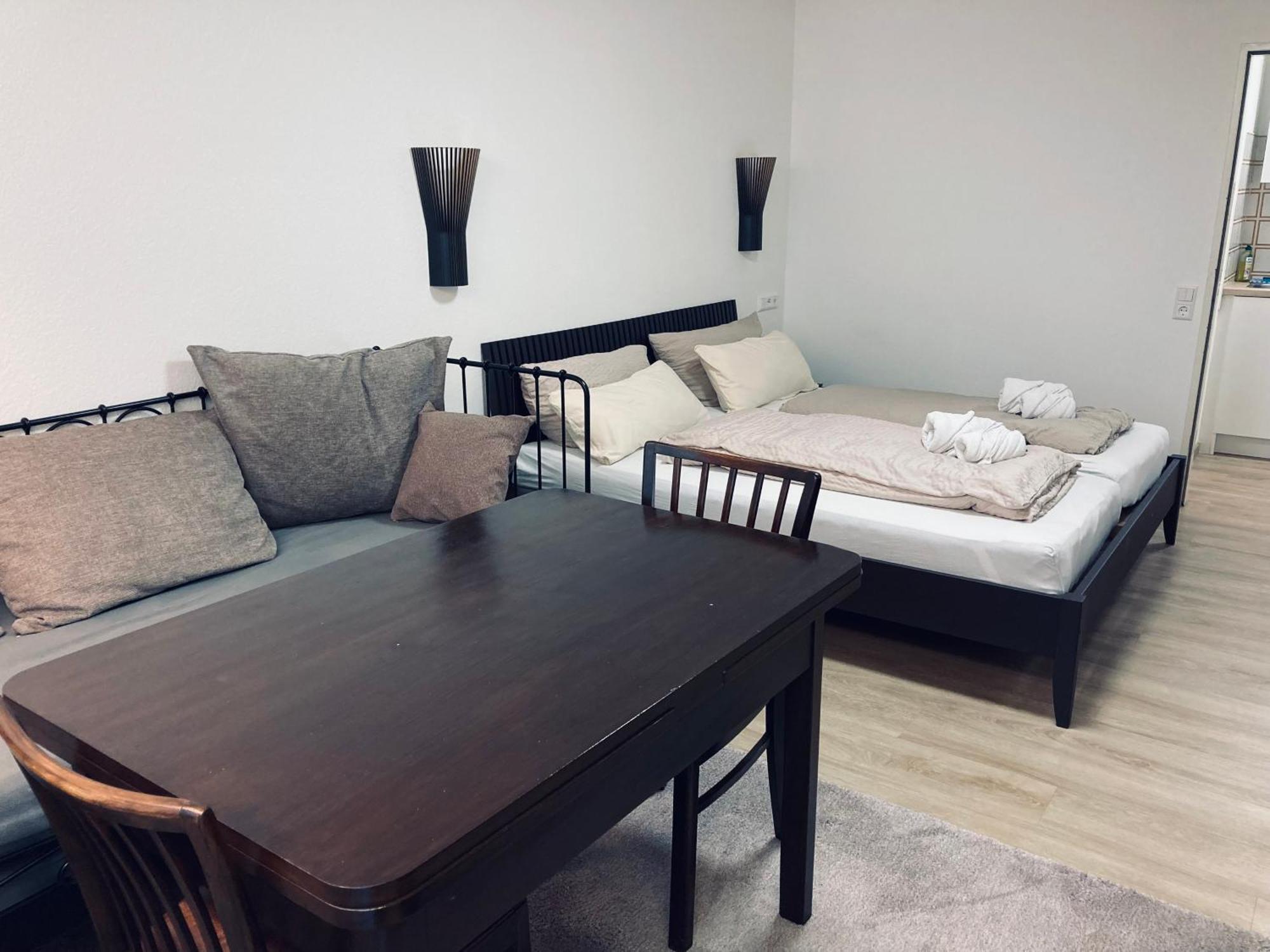 Free Apartment - Ermstal バート・ウーラッハ エクステリア 写真